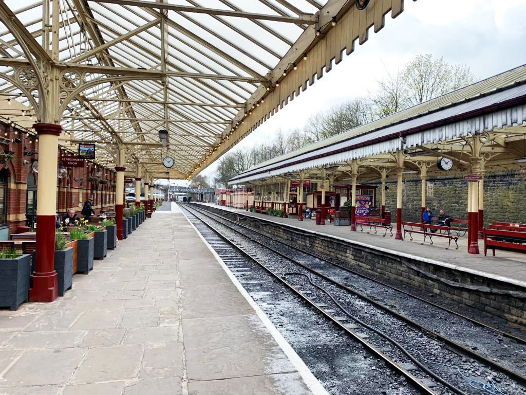 cardwells-estate-agents-bury-the-east-lancashire-railway