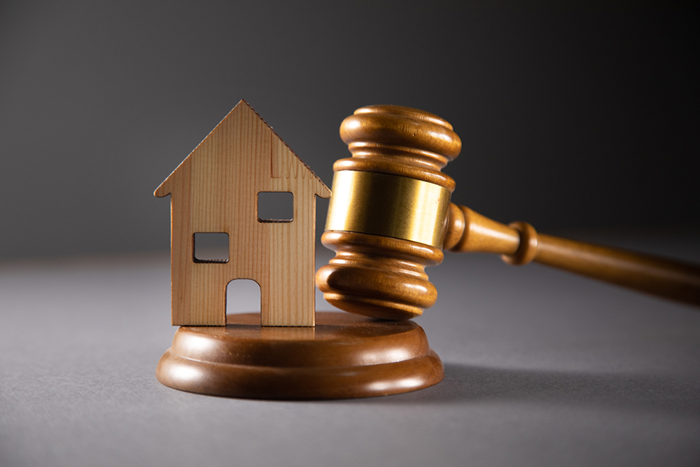 Exploring the Key Benefits of Selling via a Property Auction in Bury UK
