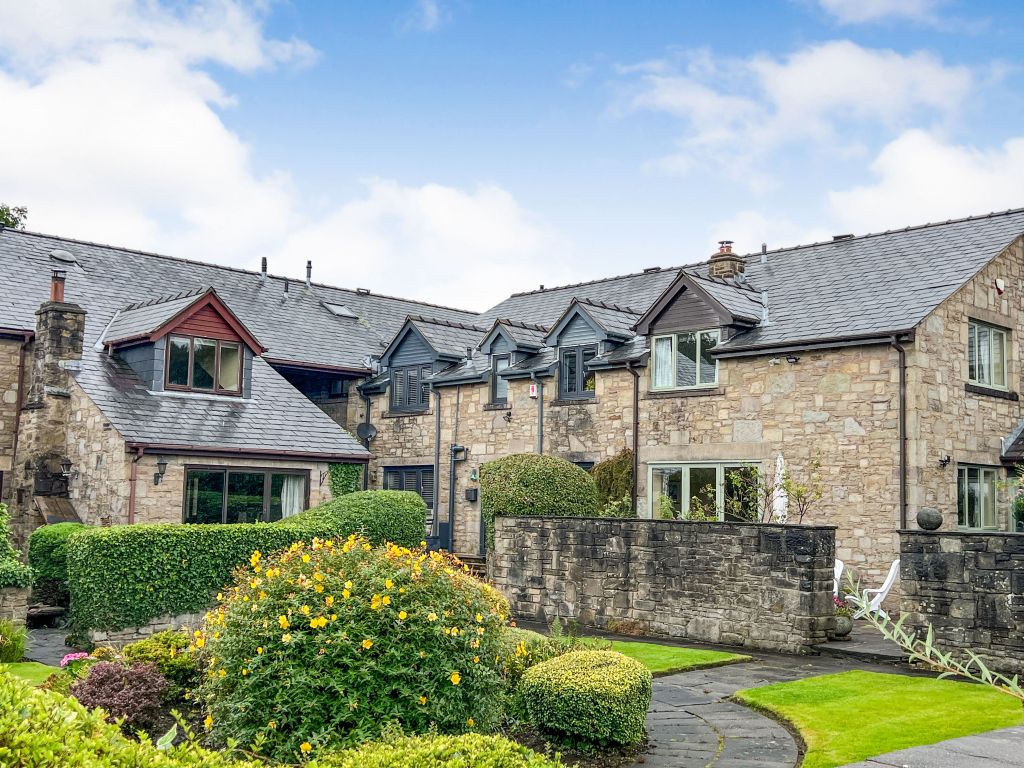Old Hall Mews, Lostock