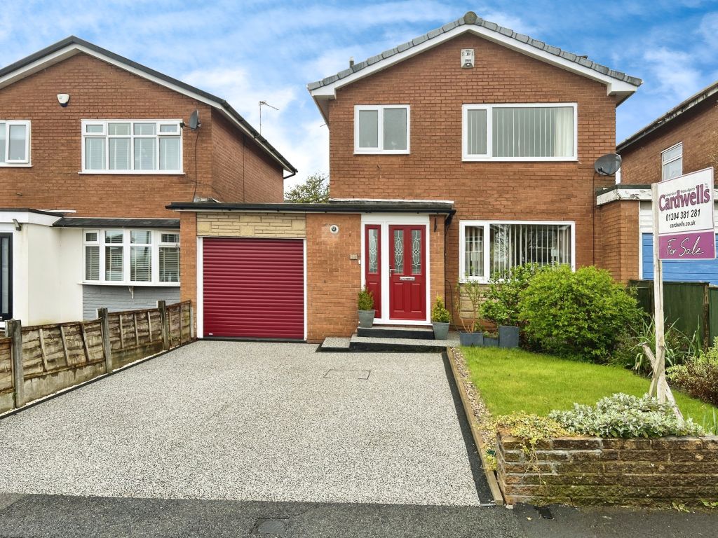 Brodick Drive, Breightmet – Offered with no onward chain REDUCED