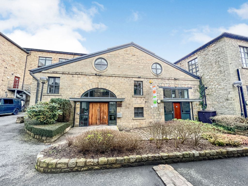 The Entwistle Office Suite, Deakins Park Blackburn Road, Egerton, Bolton