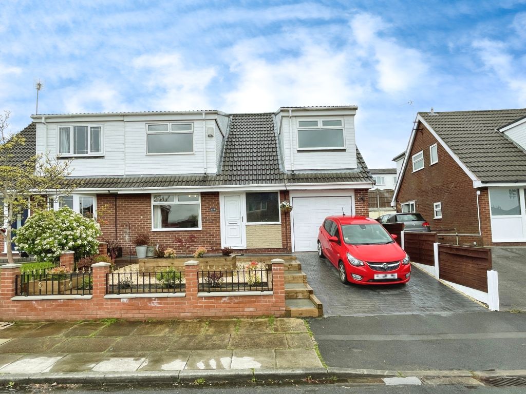 Cotswold Crescent, Bury