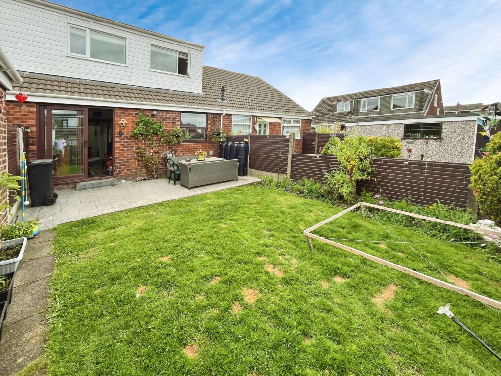 Windermere Avenue, Little Lever