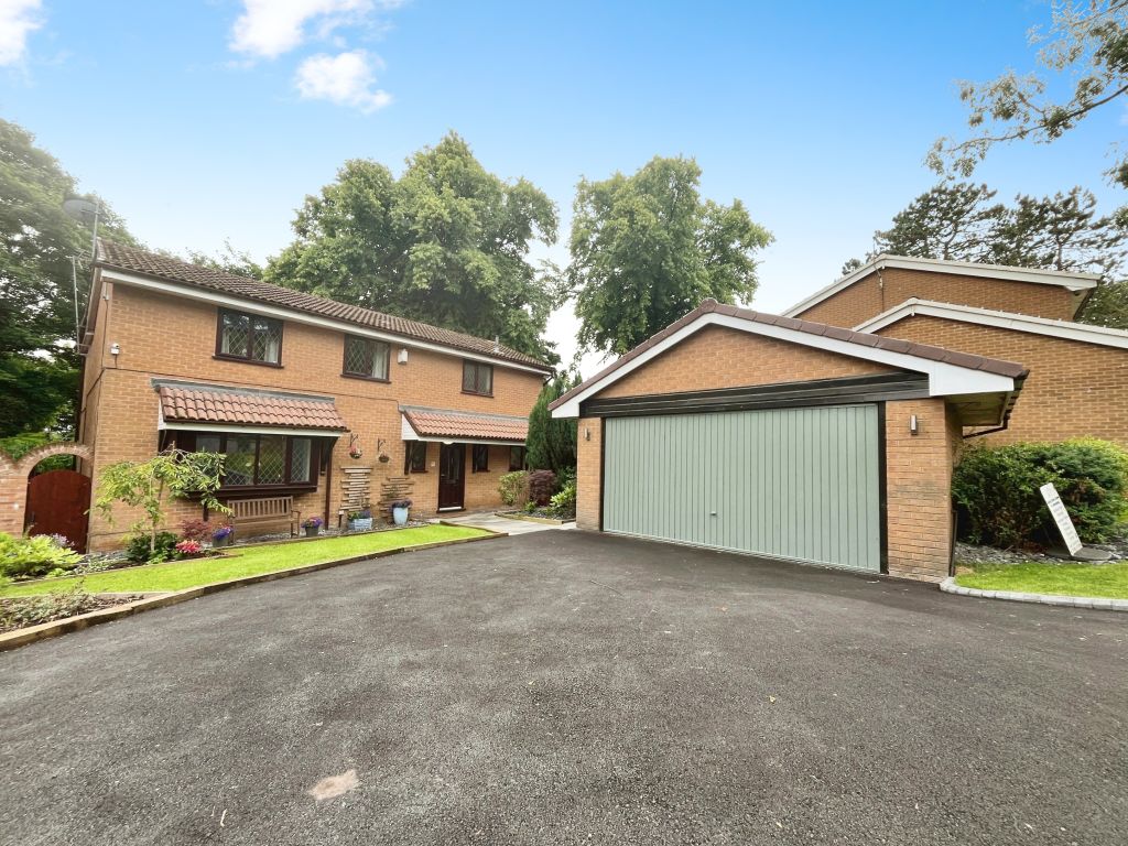 The Beeches, Sharples AVAILABLE WITH NO CHAIN AND REDUCED TO BELOW MARKET VALUE PRICE