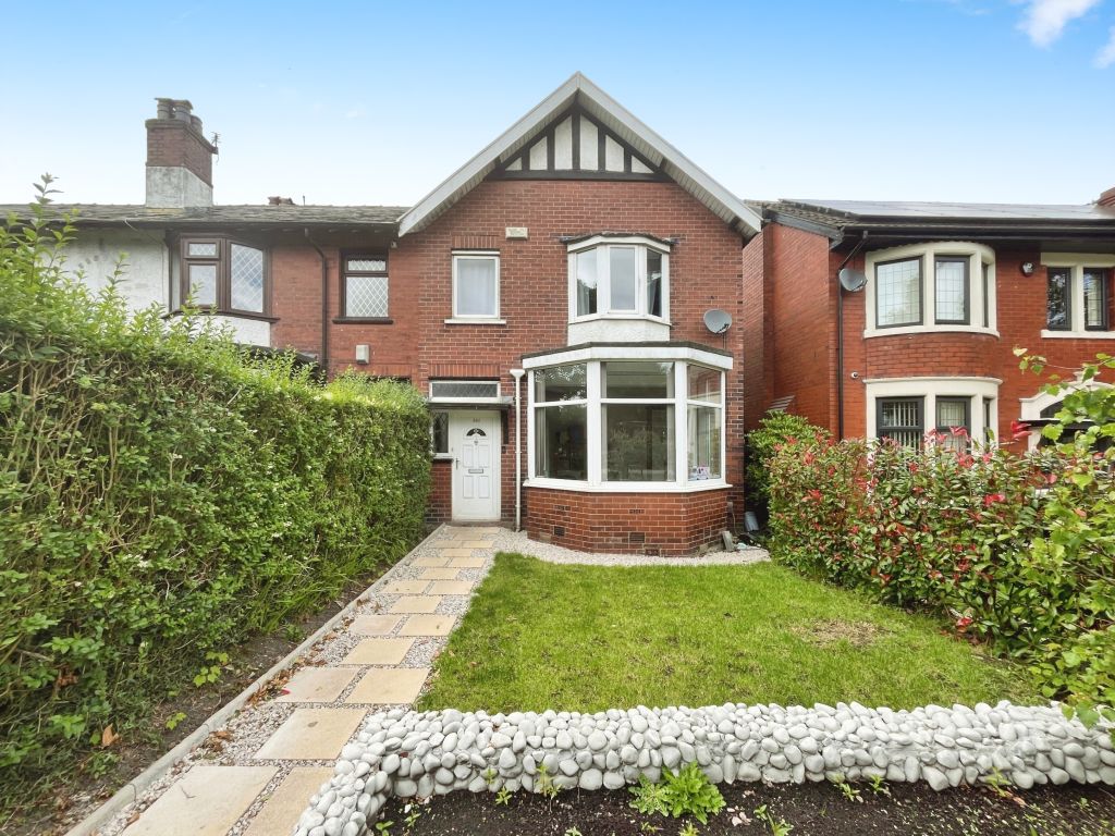 Chorley Old Road, Heaton