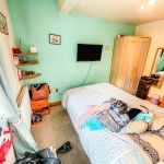 Bed 4.jpg