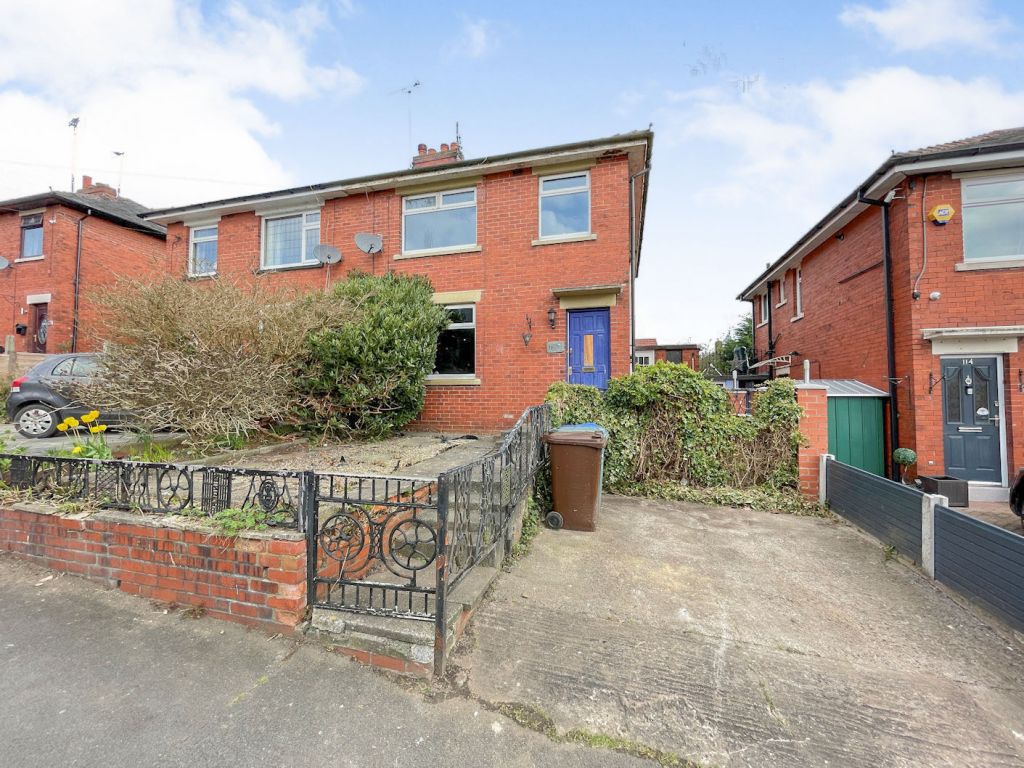 Moyse Avenue, Bury