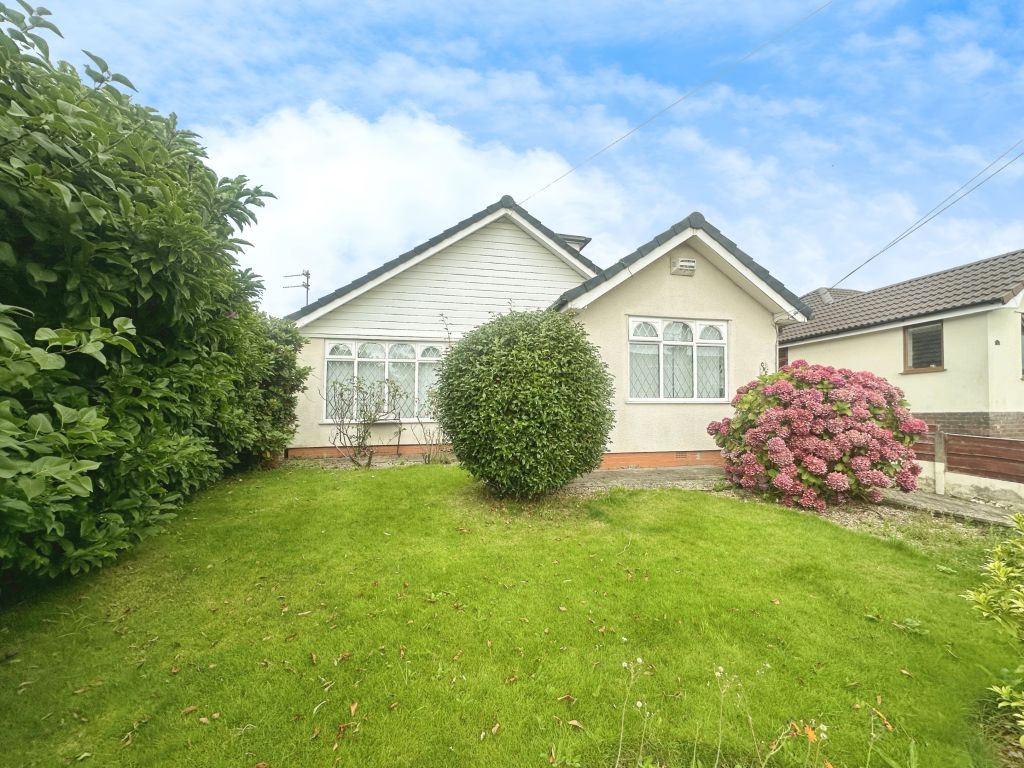 Mendip Crescent, Bury