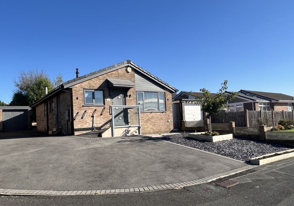 Higher Ridings, Bromley Cross, Bolton, BL7. 3 BED DETACHED BUNGALOW, GARAGE, LARGE DRIVEWAY, CUL DE SAC