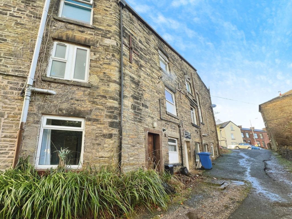 Back Bradshaw Brow, Bradshaw – FOR SALE BY AUCTION