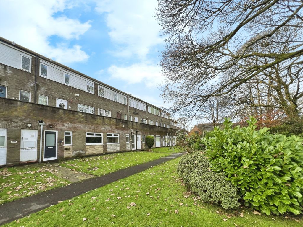 Pendle Court, Astley Bridge