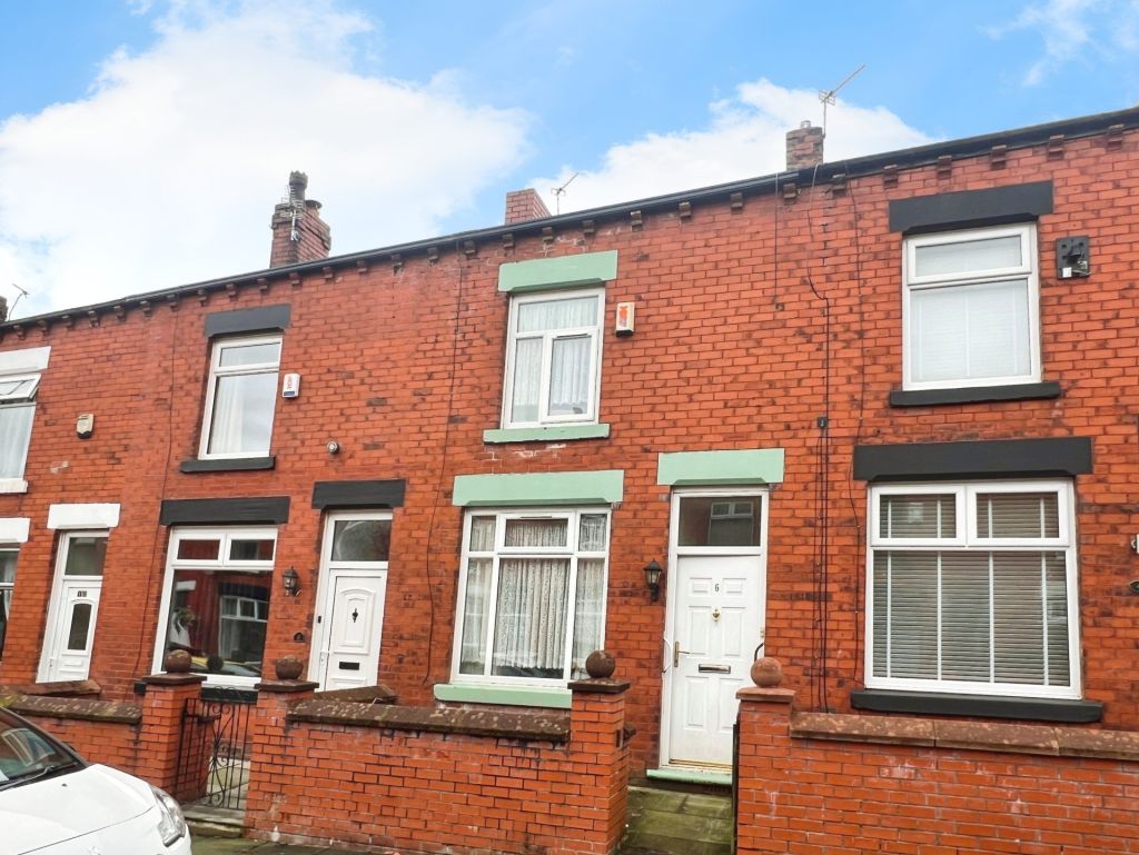 Clarendon Road, Tonge Fold – FOR SALE BY AUCTION
