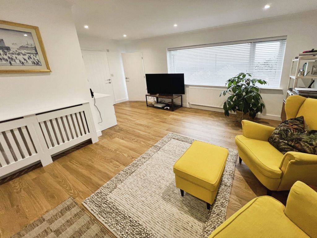 Whittle Hill, Egerton – Available with no onward chain