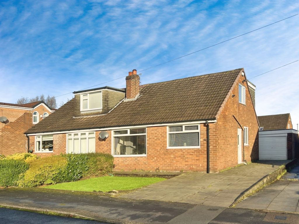Ascot Road, Little Lever – NO UPWARD CHAIN