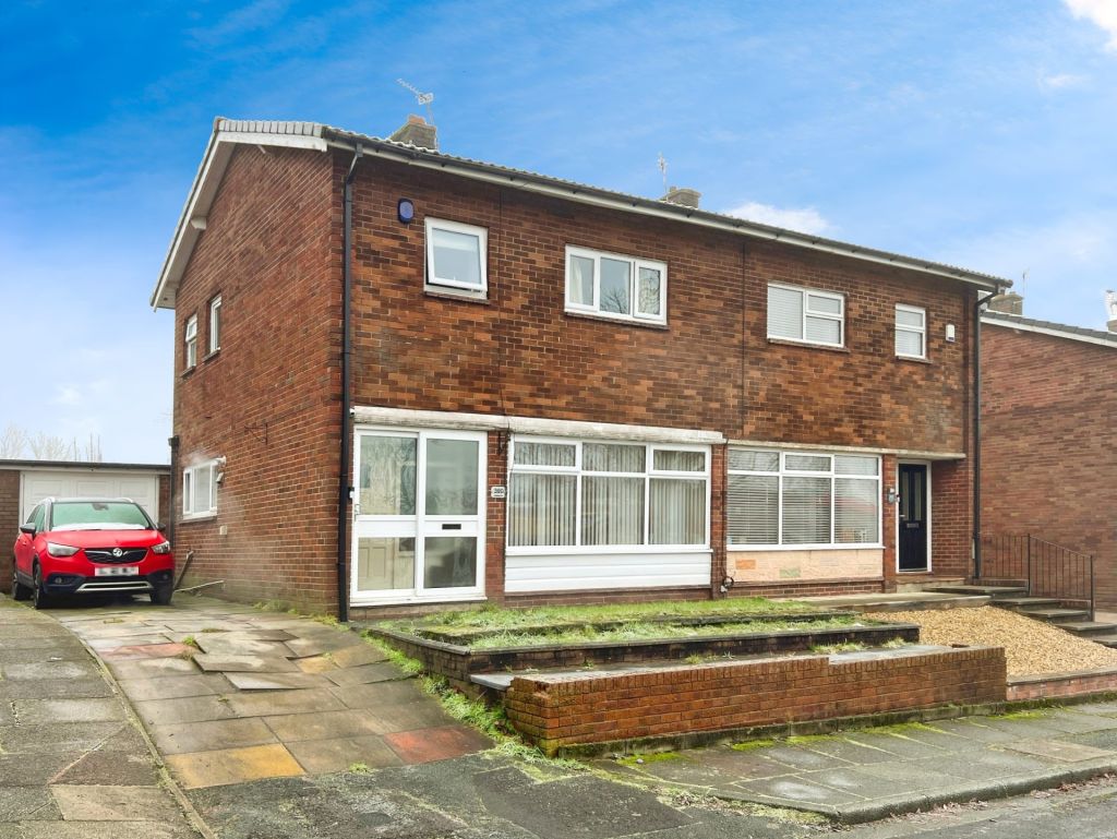 Crompton Way, Tonge Moor