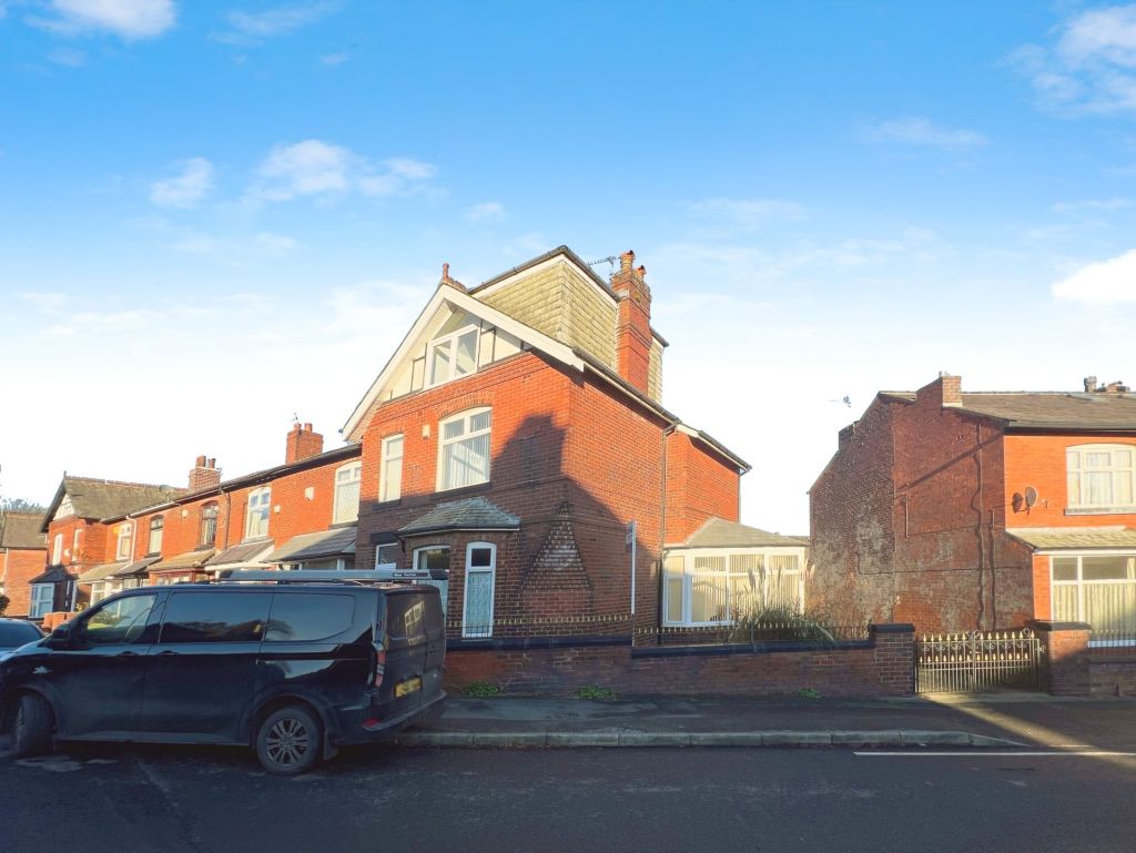 Bennetts Lane, Smithills – For sale by auction
