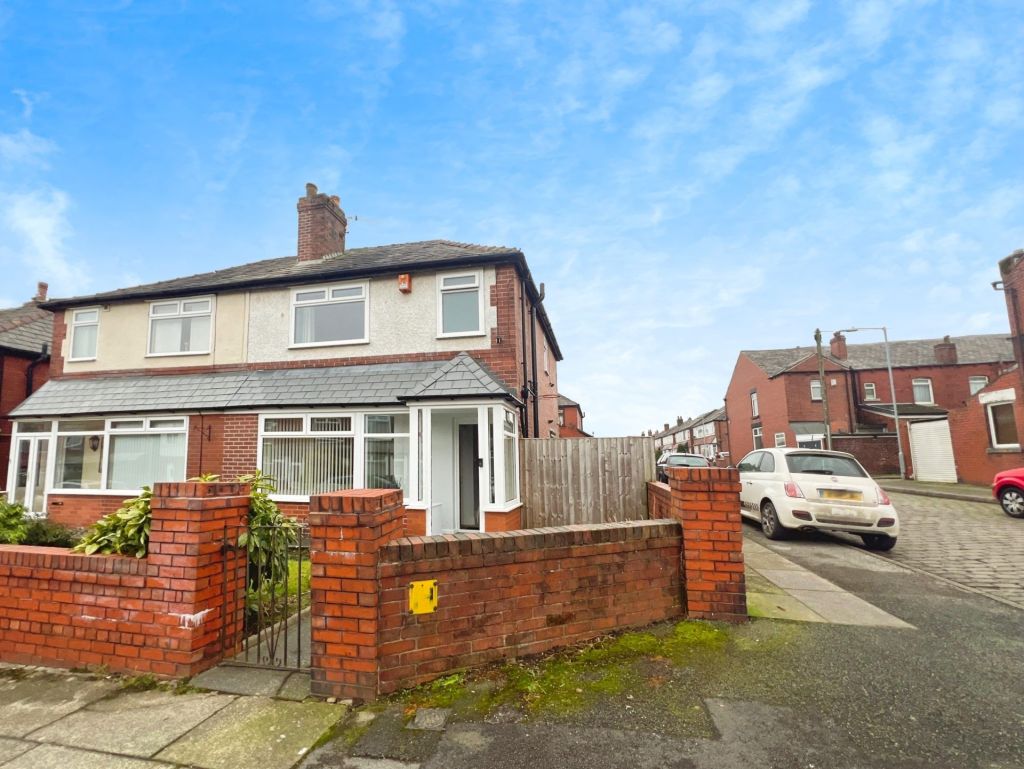 Melrose Avenue, Heaton