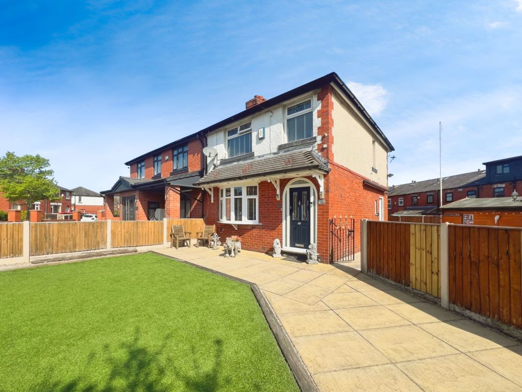 Pansy Road, Farnworth