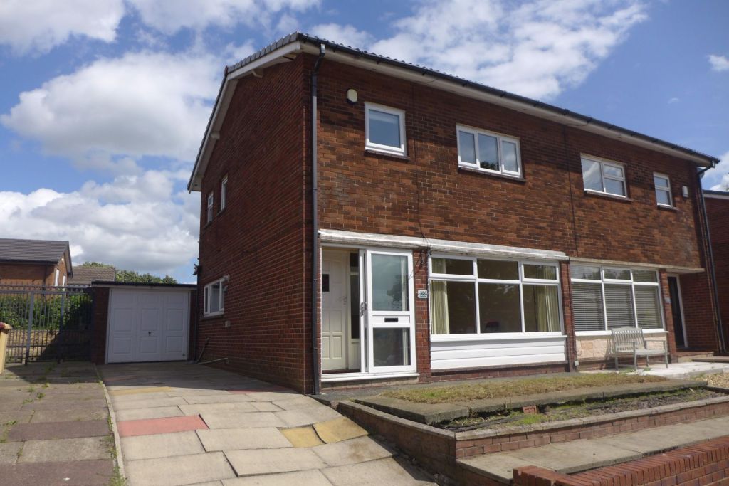 Crompton Way, Bolton, 3 bedrooms