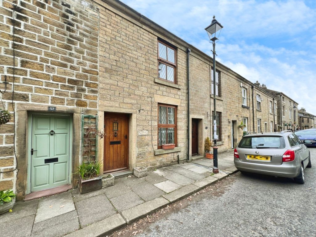 High Street, Chapeltown, Wonderful Views, 2 Bedrooms
