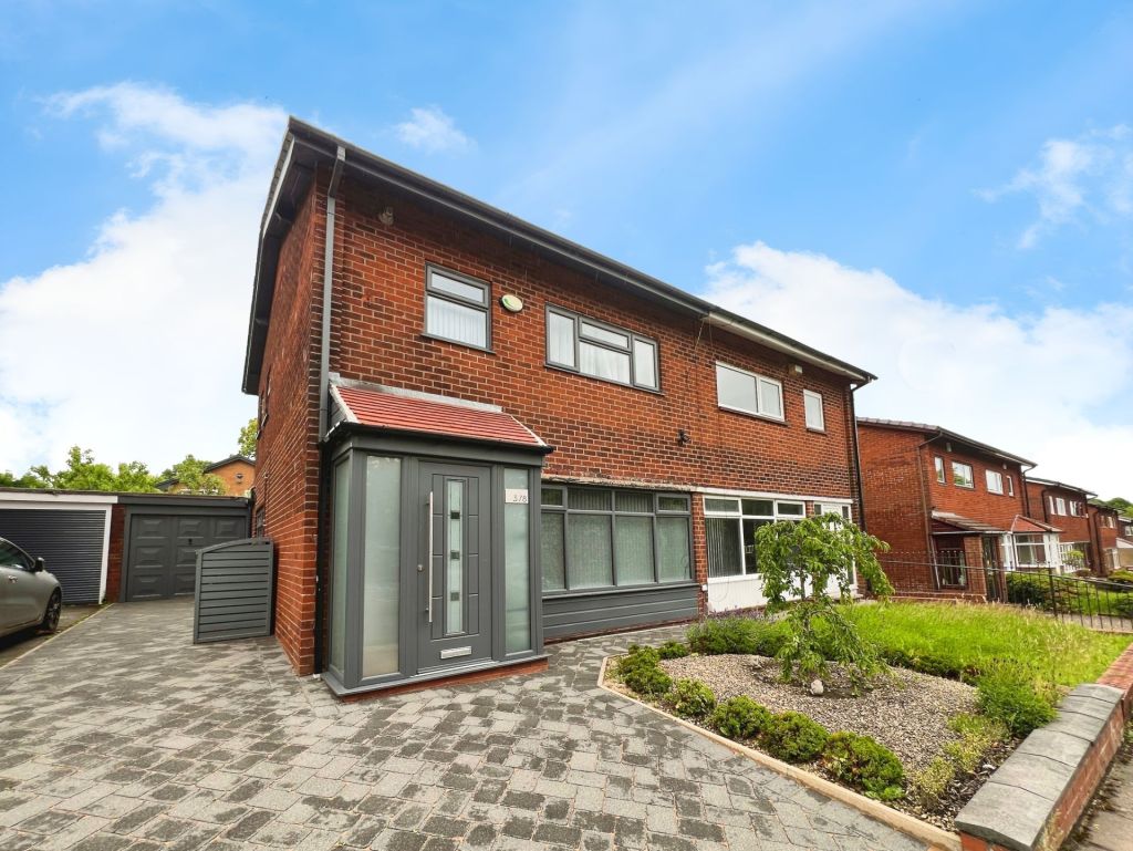 Crompton Way, Tonge Moor
