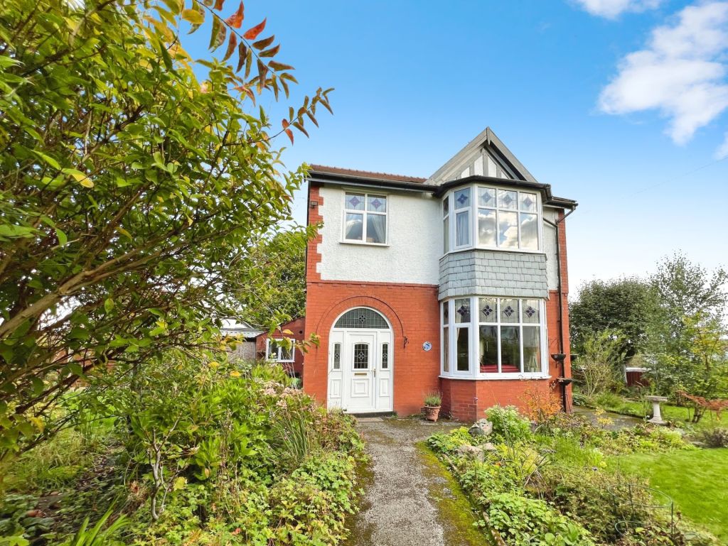 St. Aubins Road, Darcy Lever