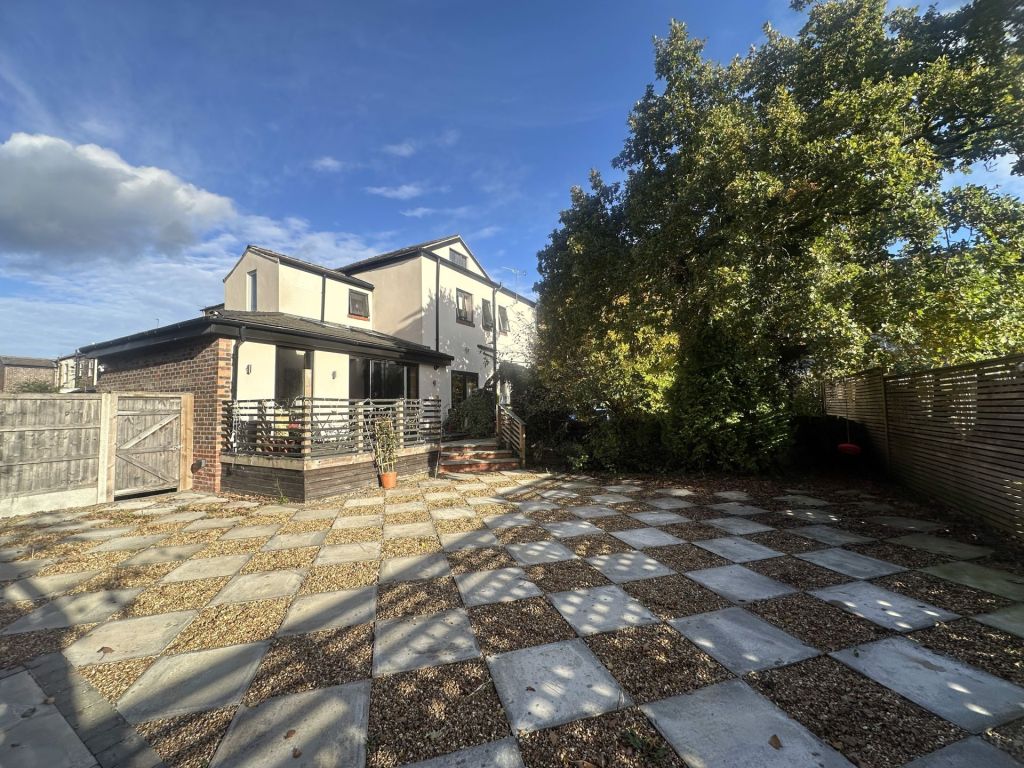 Moss Lane, Whitefield