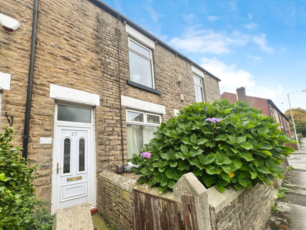 Cloister Street, Halliwell