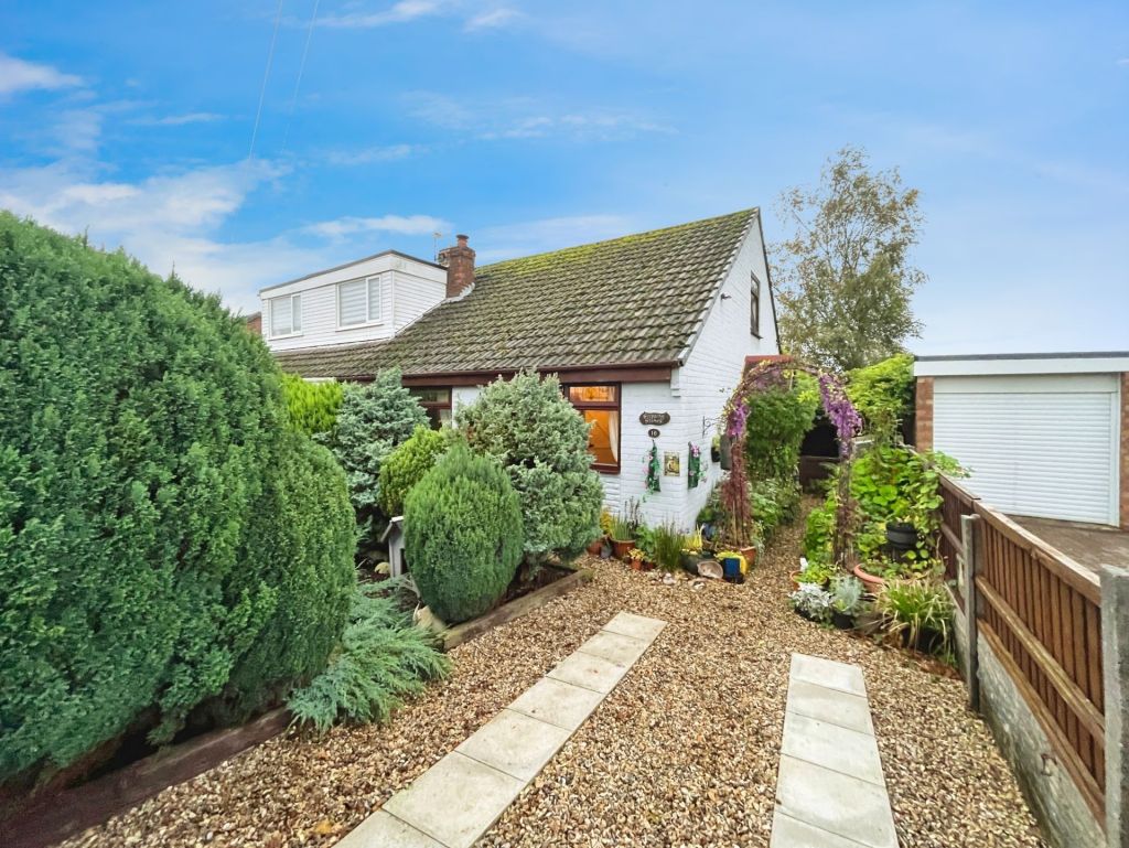 Sandown Crescent, Little Lever