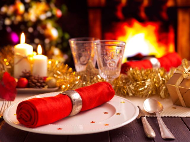 how to decorate a rental for christmas