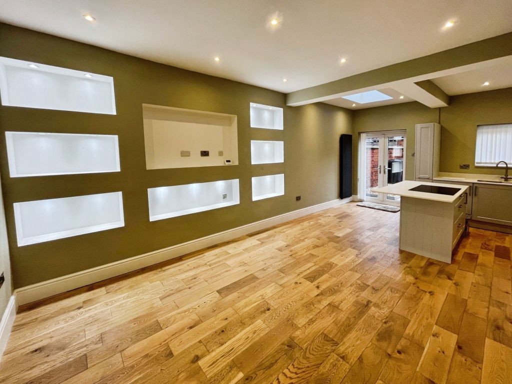 Church Road, Smithills