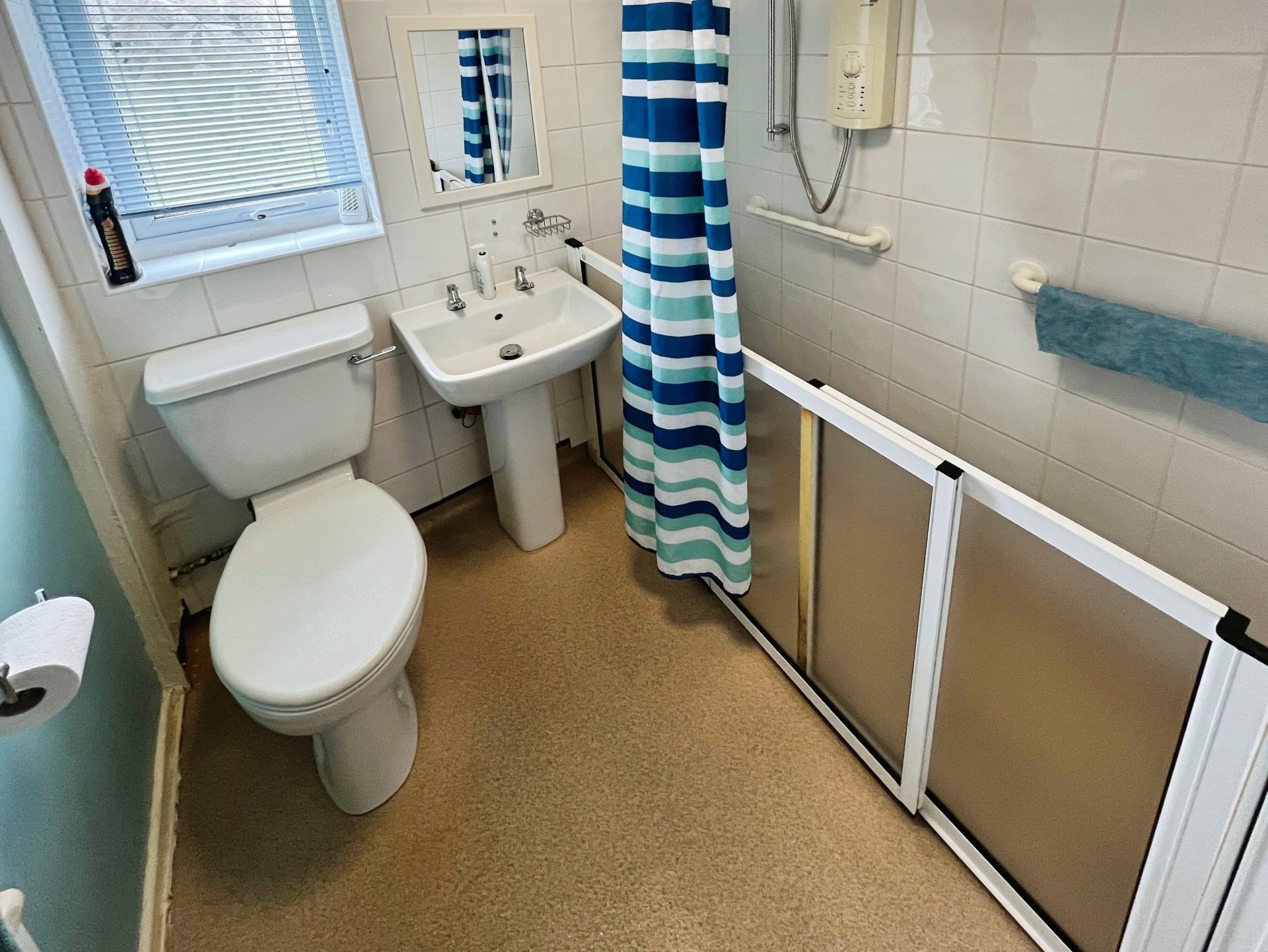 58474351 Wet 20room.jpg