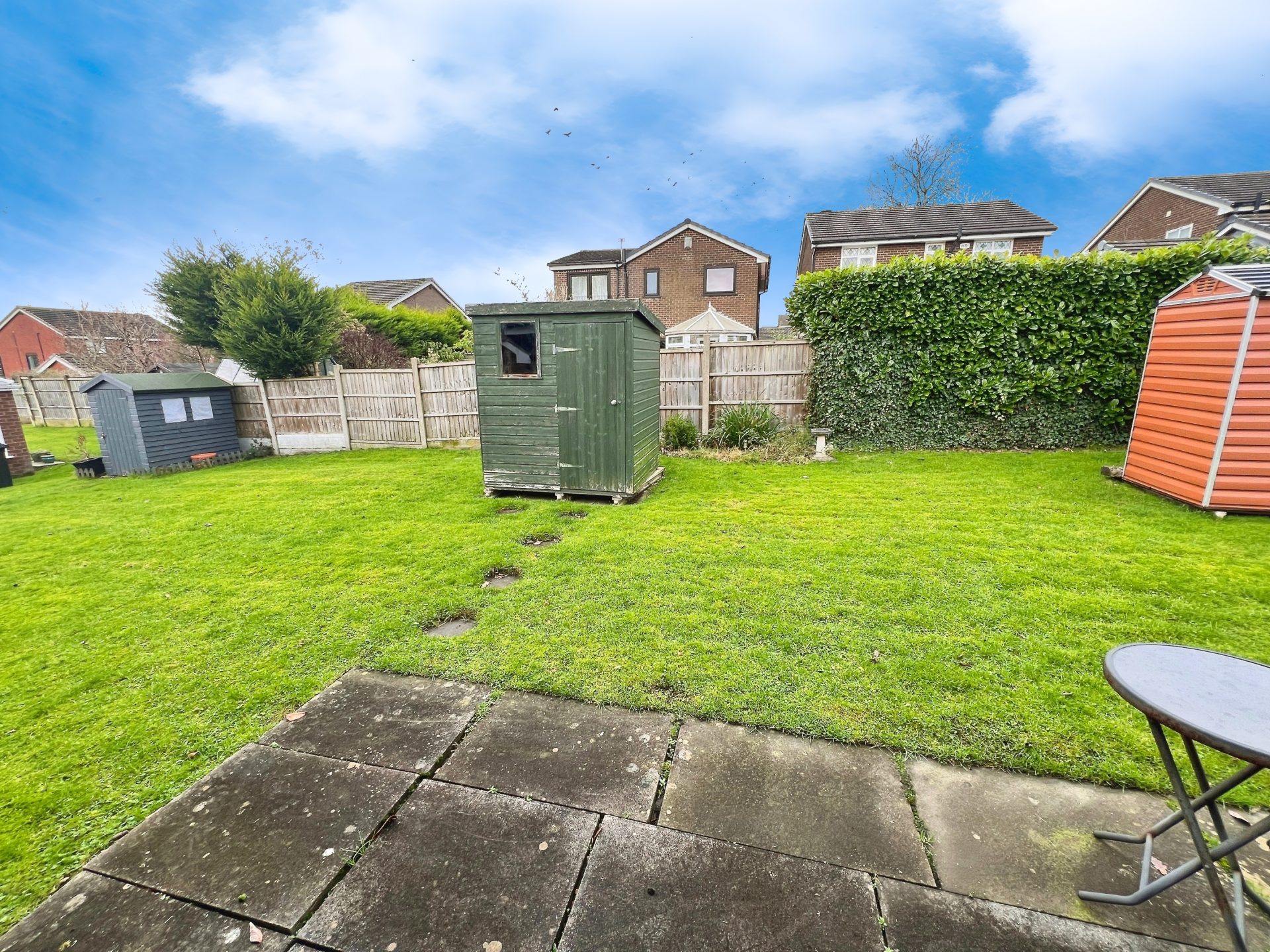 8752f785 Rear 20gardens.jpg