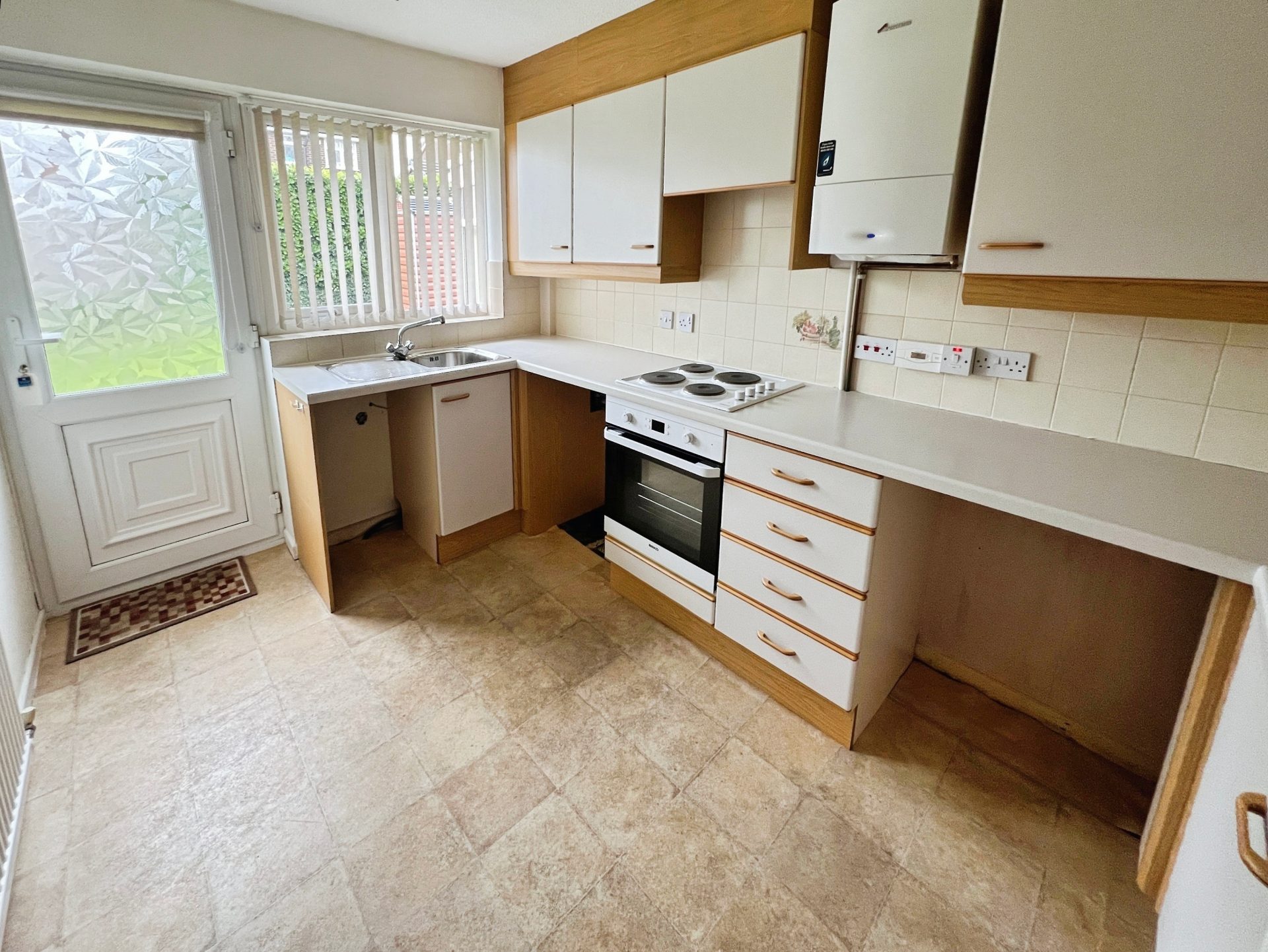 a6f86400 Kitchen 201.jpg