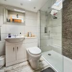 993d85ab Bathroom.jpg