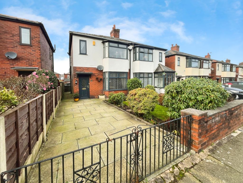 Longfellow Avenue, Middle Hulton