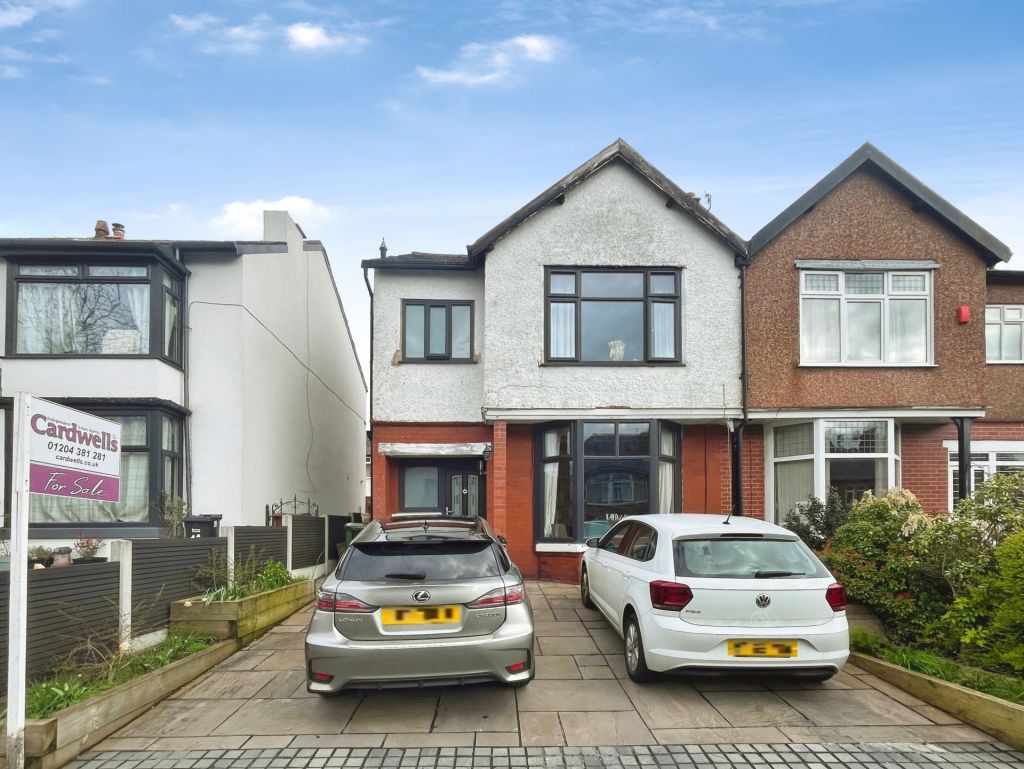 St. James Avenue, Breightmet