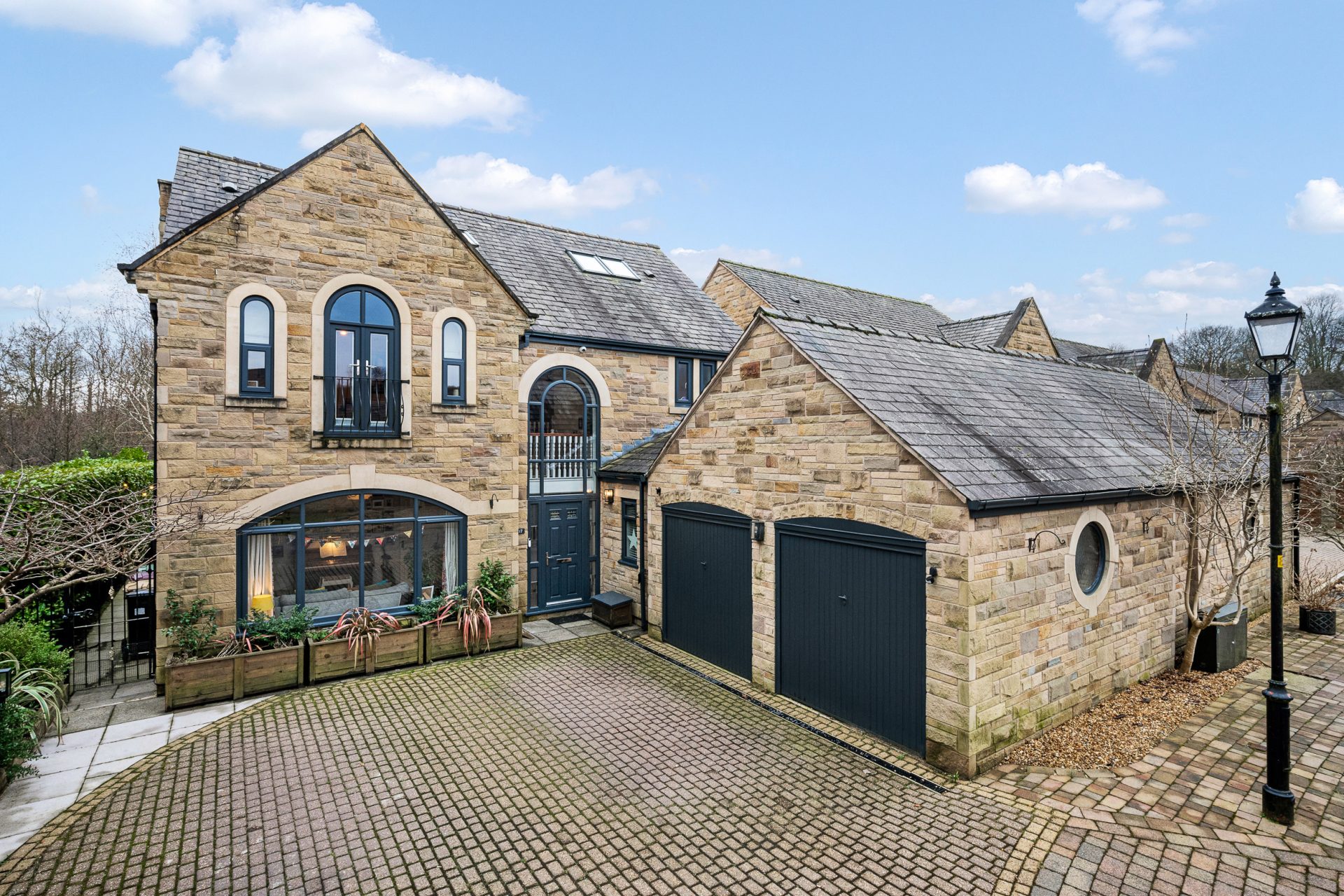 17 Hardcastle Gardens External 14.jpg