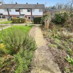 cc6b8875 Front 20garden.jpg