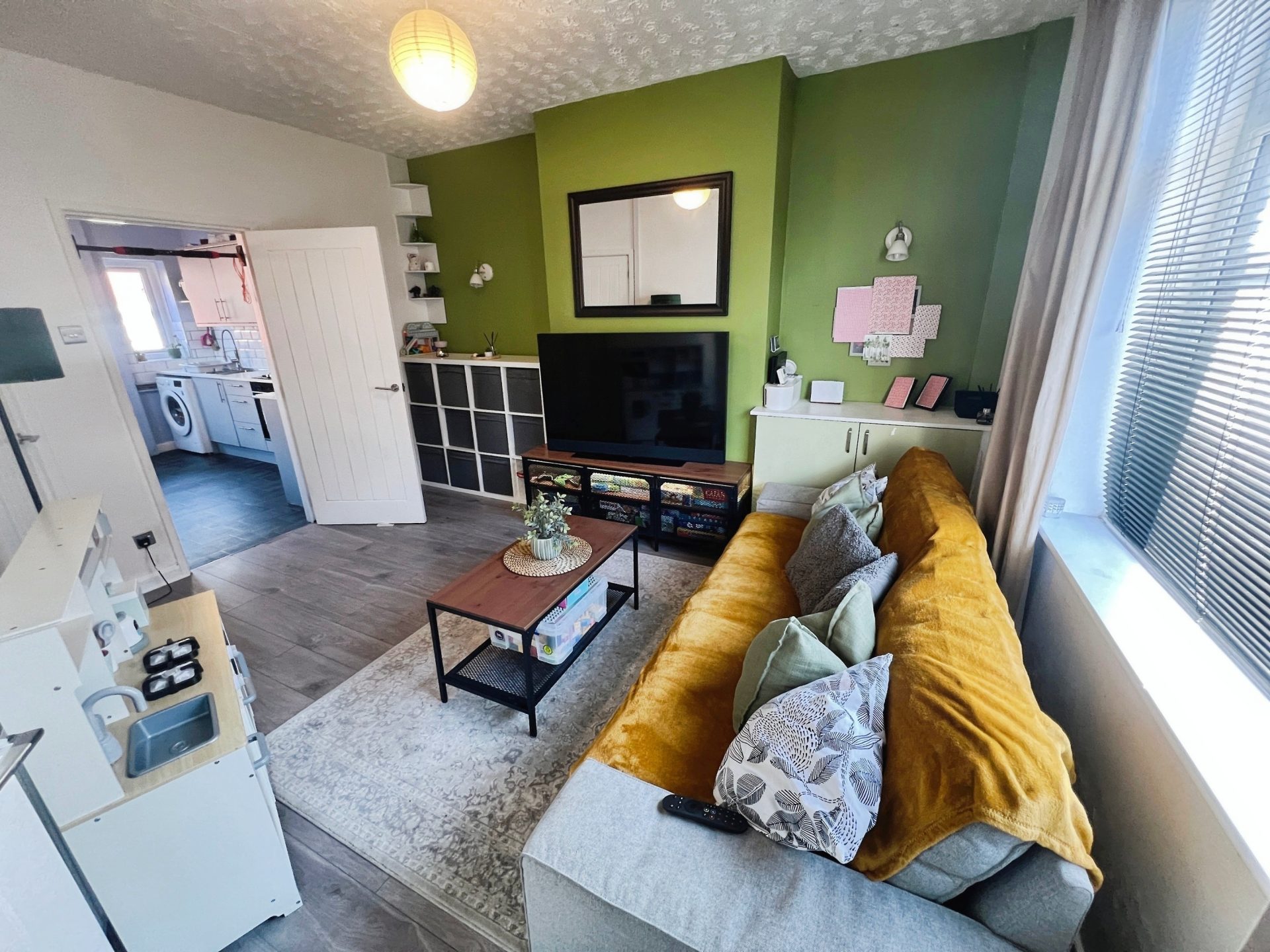 5582ef55 Lounge 202.jpg