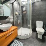 1fc6d93f Shower 20room.jpg