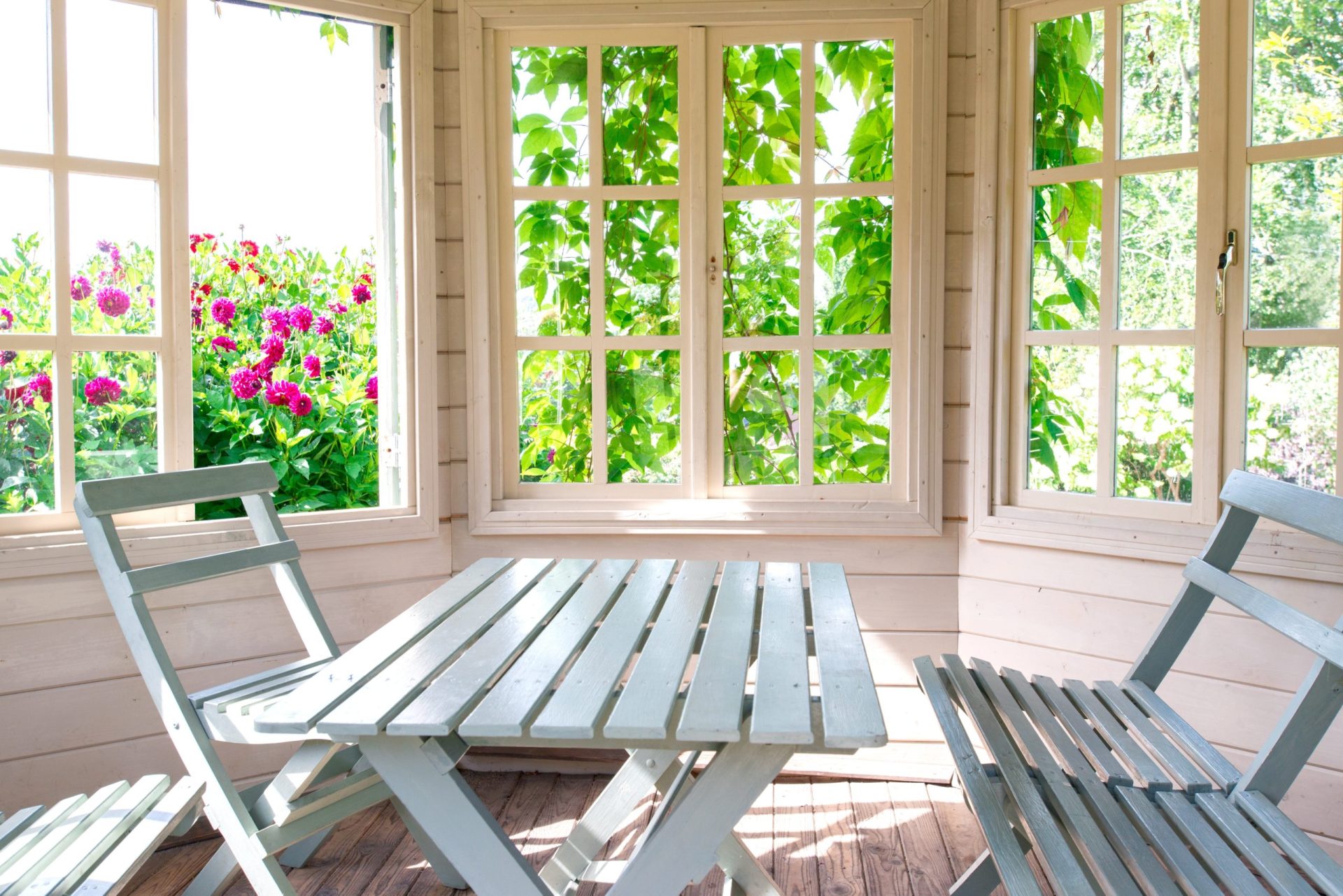 summerhouse-ideas-how-to-create-the-perfect-garden-room